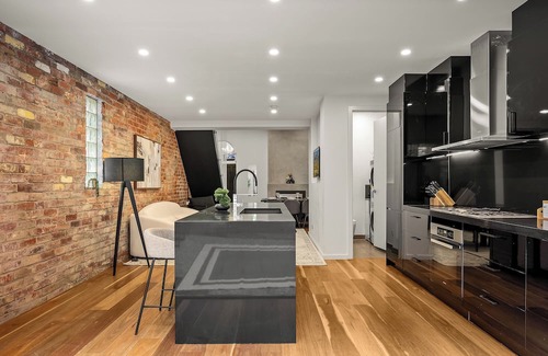 Prahran Apartment | Unbeatable Location Famous Chapel St Family Home