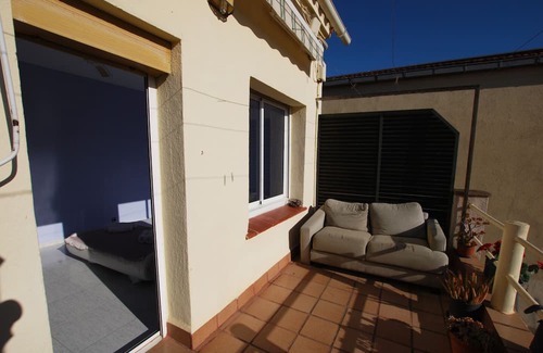 Premia de Mar House | Sant Jordi - House Near Train Station and Beach
