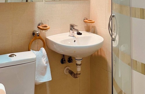 Arapiles Apartment | Charming centrally located apartment with excellent location and all amenities.