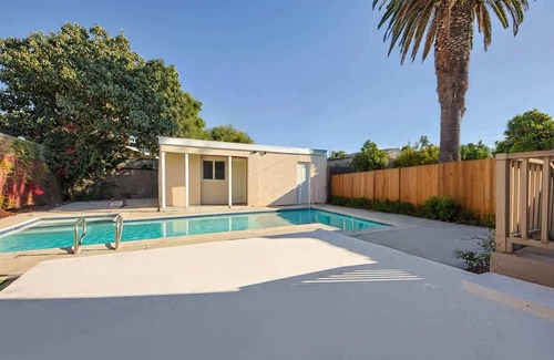 Mid City House | Cozy Retreat w pool prime Location