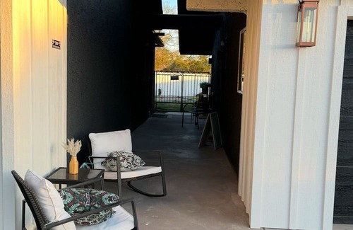 County Island Apartment | Private Desert Retreat ll + Free parking, just steps to your door!