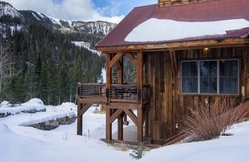 Taos Ski Valley Ski Chalet | Delightful 5-bedroom chalet in Taos Ski Valley with stunning views