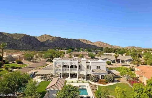 Ahwatukee Foothills House | Ultimate Luxury Villa w/ Pool, Jacuzzi & Views
