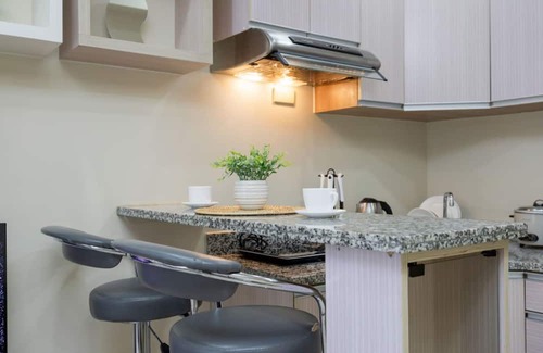 Cebu Apartment | Furnished Studio | Amenity View, WiFi, Netflix and Pool