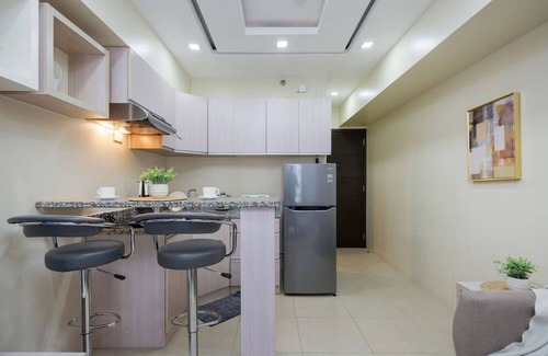 Cebu Apartment | Furnished Studio | Amenity View, WiFi, Netflix and Pool
