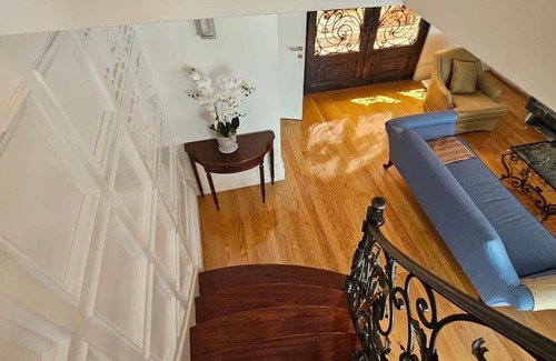 Queens House | Charming 1-Bedroom with AC, WiFi in Queens close to JFK and LaGuardia Airport