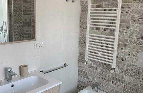 Porta Volta Apartment | Panoramic three-room apartment with two bathrooms near metro Cenisio