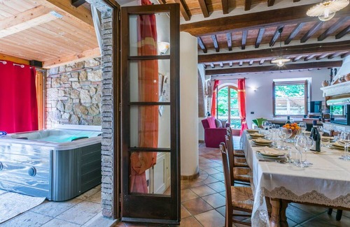 Chianciano Terme House | Beautiful private villa with A/C, private pool, hot tub, WIFI, TV, patio, panoramic view and par.