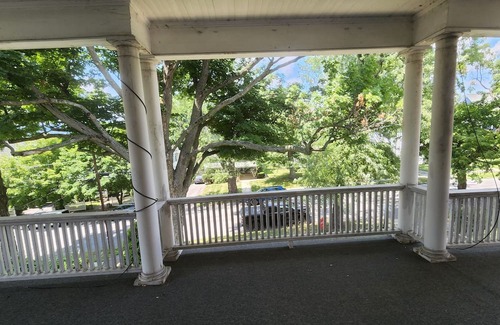 Scranton House | Spacious 5-bedroom Historic Home blending Charm with Modern