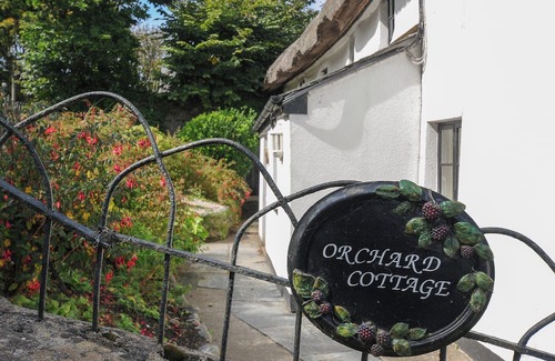Hartland Cottage | ORCHARD COTTAGE, pet friendly, character holiday cottage in Hartland