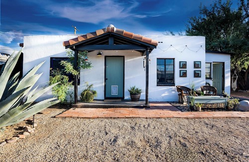 Swan Way Park House | Charming central 2-bedroom home in terrific Tucson with an InFit Swim Spa