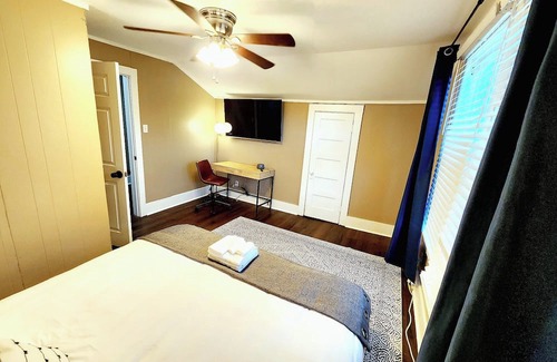 Downtown House | Cozy Private Room in Charming Shared Home