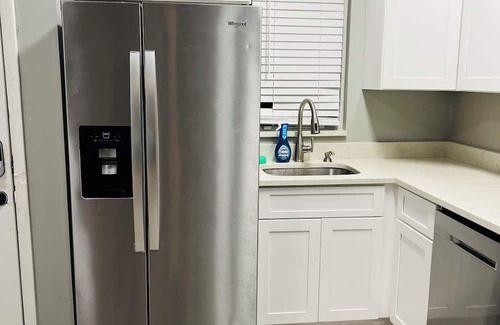 Fairvilla House | 2BD RM Home-Downtown/Wekiwa Springs