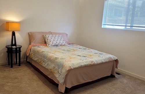 Oak Harbor House | Cozy and quiet spot -few minutes away from Deception pass!