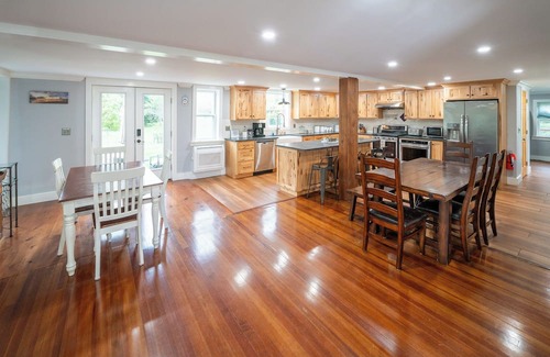 Cooperstown House | Luxurious Estate in Cooperstown, NY -3.2 miles from the Cooperstown Dreams Park