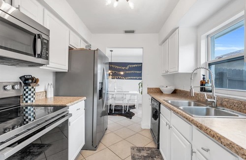 Naples Park House | North Naples Beach Retreat w/Prvt Pool!
