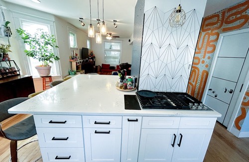 Irving Park House | Spacious Family Haven- Working Space and Kid Space