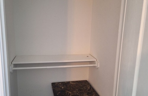 Kansas City House | Charming townhome with WiFi, AC, fitness room in fabulous Kansas City