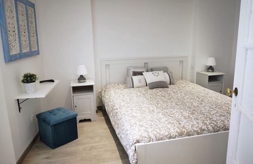 Sines House | Room 'Garden' with Shared Garden and Wi-Fi