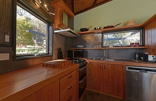 South Bruny House | Taylors Bay Cottage ~unique design!