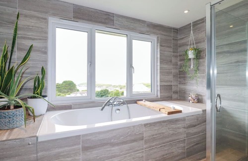 Porth Cottage | KERNOWFORNIA, pet friendly, country holiday cottage in Newquay