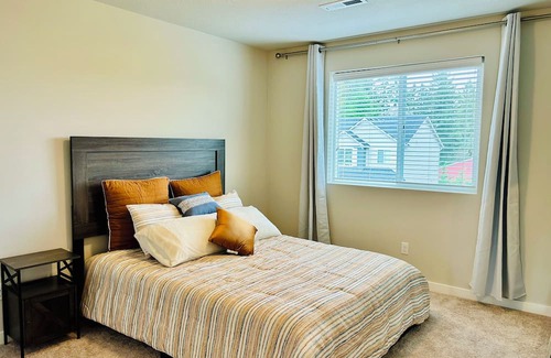 Pleasant Valley House | New home in new neighborhood, near Legacy Salmon Creek Hospital & WSU campus