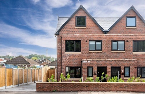 Walkden House | Chique: Luxurious Modern Home