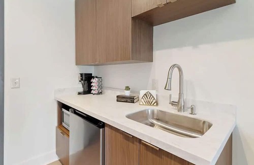 Greater Belhaven Apartment | Haven Loft At Belhaven Town Center Room 201