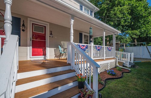 Sagamore House | Pool and Playground in Sagamore Ma