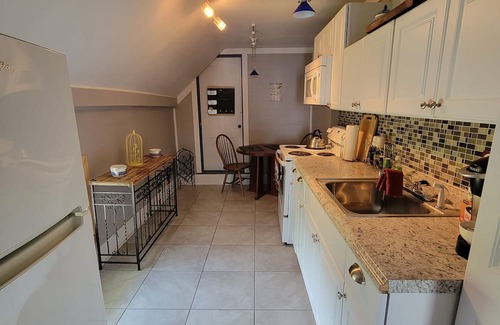 Searsport Apartment | 1 bed apartment w/kitchen & outdoor space perfect for exploring Mid Coast Main