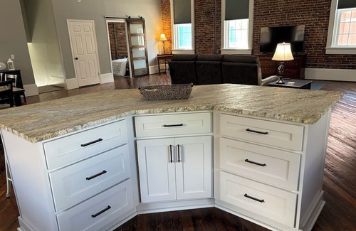 Danville Apartment | Beautiful 2-bedroom loft apartment with AC and WiFi in lovely Danville