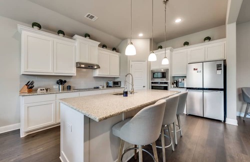 Keene House | Classy 2334 square foot Luxurious Home
