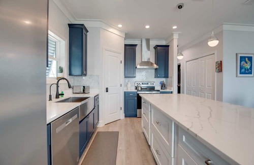 Geiger Key House | New! Ritaville - Waterfront with Private Pool!