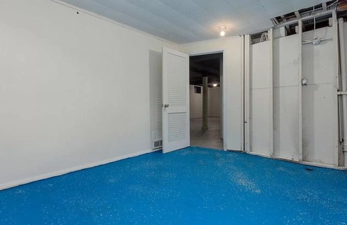 Calverton Park House | 3-bedroom house in enchanting Saint Louis with WiFi, fitness room, AC