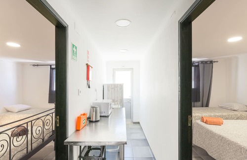 Sines House | Private bedroom 'Quarto Triplo Conforto 1' with Private Terrace and Wi-Fi