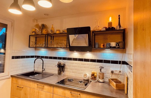 Le Blanc-Mesnil House | 2-bedroom house in enchanting Le Blanc-Mesnil with AC, WiFi, fitness room