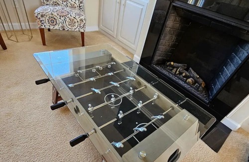 Northeast Virginia Beach Condo | Cozy 2-bedroom condo with AC, WiFi in awesome Virginia Beach, VA.