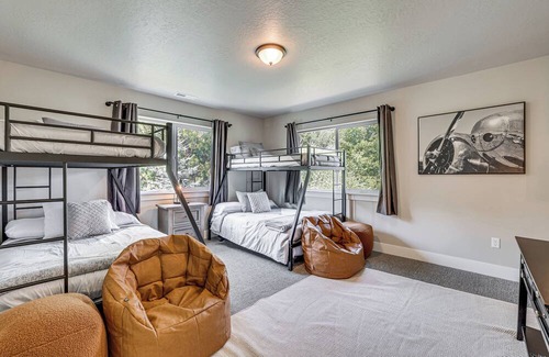 Tamarack Resort Cabin | Lakefront Family Getaway in Donnelly w/ Swim Spa!
