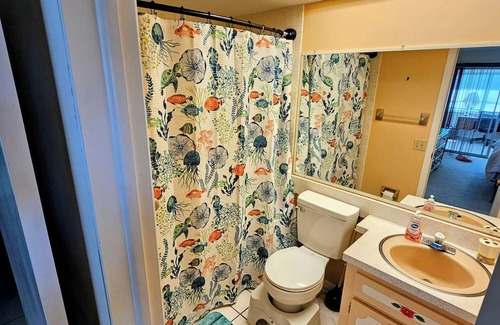 Sea Colony Condo | 2-bedroom condo in terrific New Port Richey with AC, WiFi
