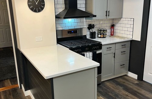 Syracuse Apartment | Newly renovated 2-bedroom apartment in welcoming Syracuse with AC, WiFi and Hea