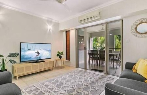 Clifton Beach Apartment | 3BR Clifton Beach Resort Escape - Pools/Gym/Beach