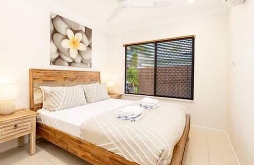 Smithfield House | Four BR Smithfield Serenity, Pool, Pool Table & Pets