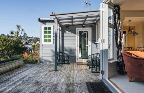 Dunedin House | Character Cottage on Aotea
