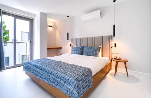 Bodrum City Center Apartment | Flat with Shared Pool Near Beach in Bodrum