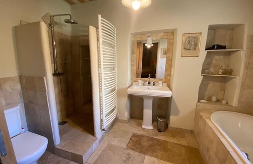 Seguret House | Maison D'hôtes en Provence Dans un Village Pittoresque