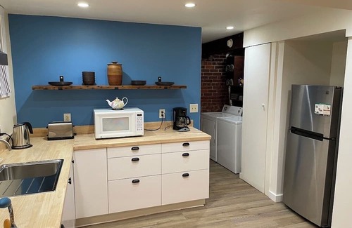 Kings Heights Apartment | Heart of NW Portland/Alphabet District - Walk to Everything