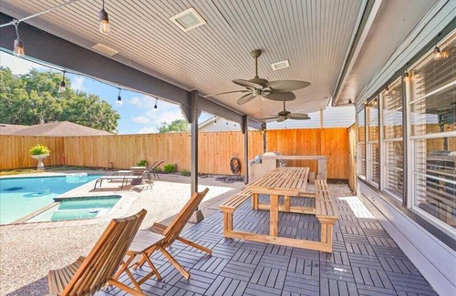 Meadows Place House | White Maples Poolside Paradise with Heated Pool!