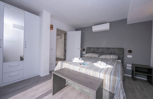 Toscolano Maderno Apartment | Rustichel Lake View - Three Bedroom Apartment, Sleeps 5