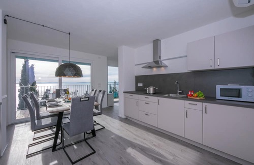 Toscolano Maderno Apartment | Rustichel Lake View - Three Bedroom Apartment, Sleeps 5