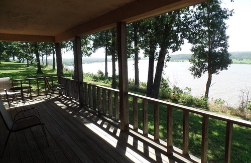 Golconda House | Relax in the Shawnee National Forest!